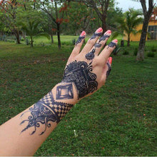Load image into Gallery viewer, amazing traditional hand mehndi desing made with fresh jagua ink.